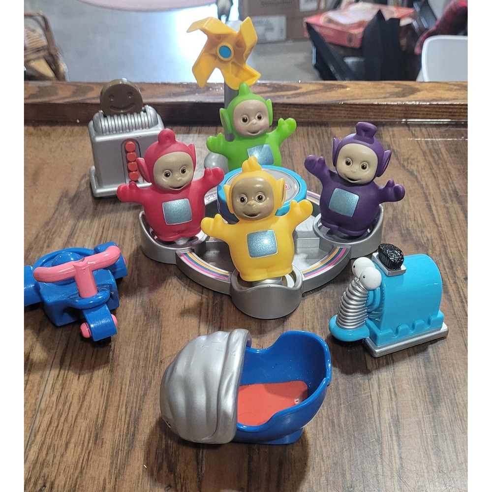 TELETUBBIES Ragdoll 2004  Come And Play Playset